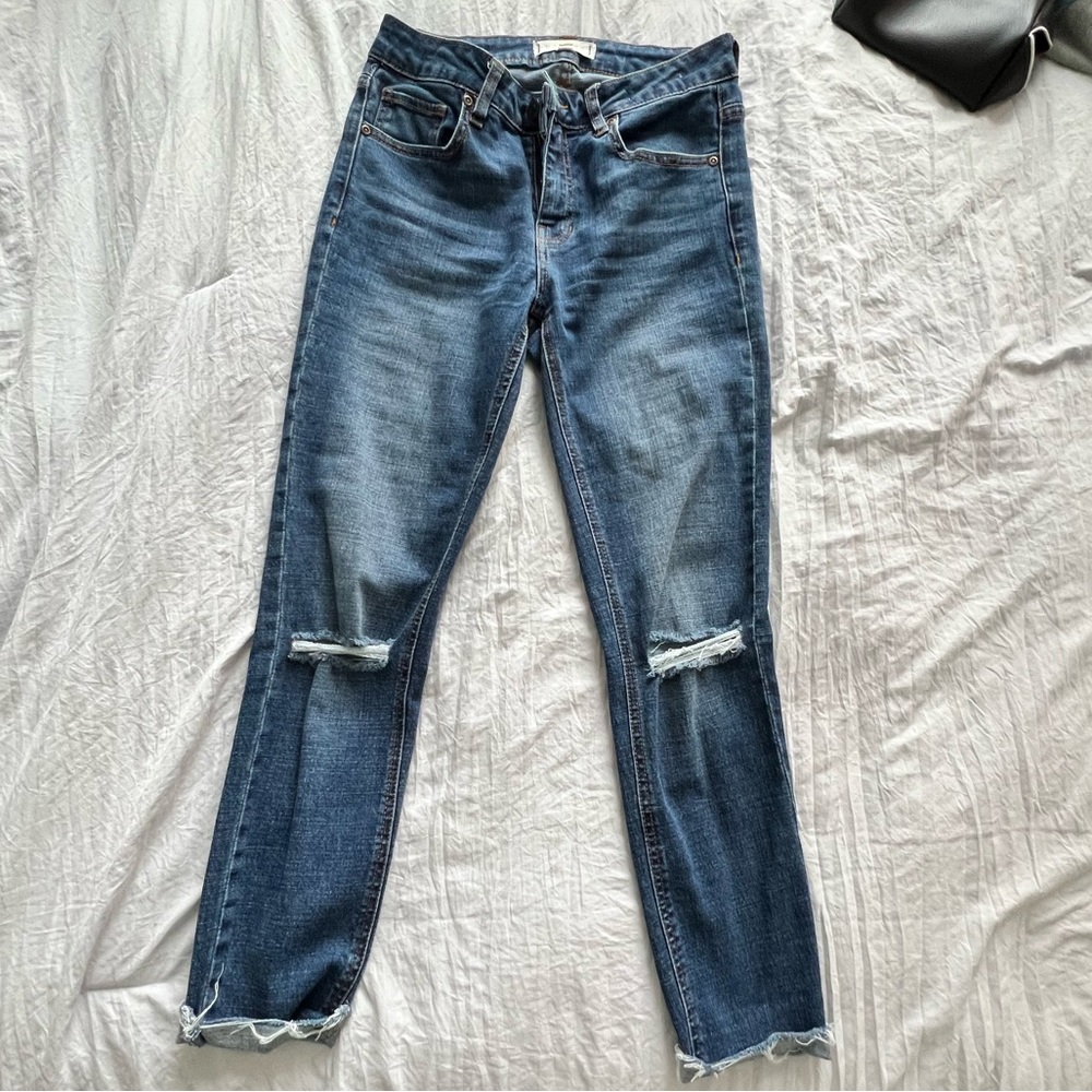 Mid Rise Distressed Skinny Jeans Sz26 - Picture 2 of 6